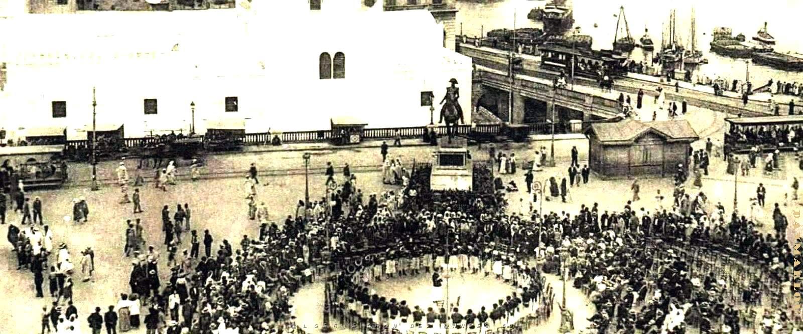 2741- Alger - Place du Gouvernement - Musique des Zouaves2.jpg